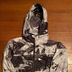 NWOT lululemon marble raincoat (RARE)